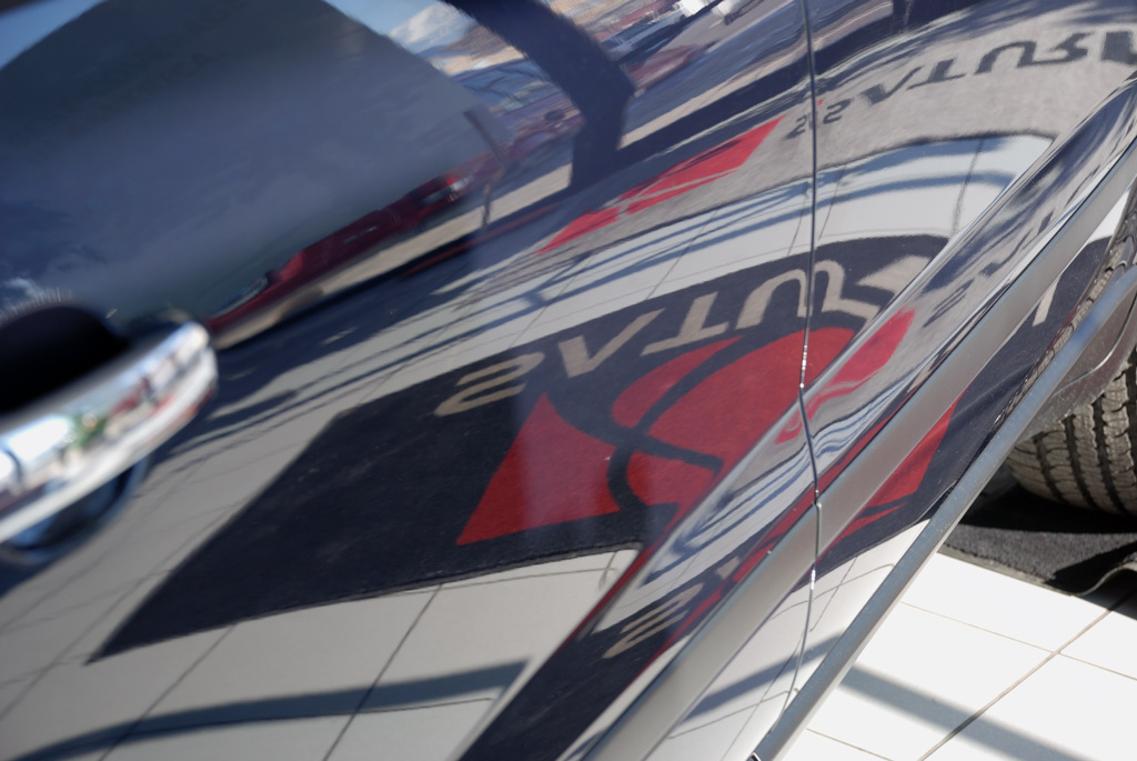 So shiny, it reflects!